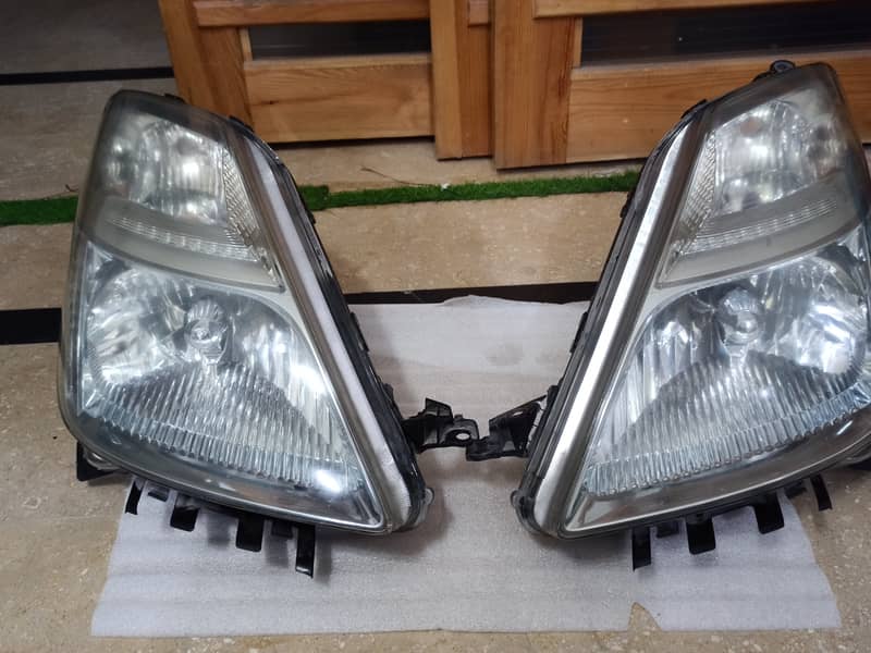 Prius 2007 Headlights 0