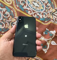 IPhone XS ESIM time remaining 93% batery Health