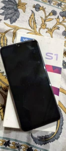 vivo S1 4 128 total original phone with box and charger 1