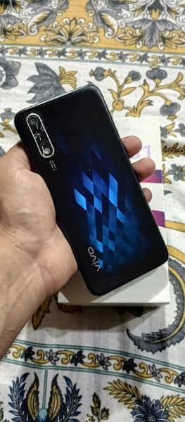 vivo S1 4 128 total original phone with box and charger 2