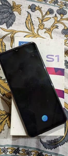 vivo S1 4 128 total original phone with box and charger 7