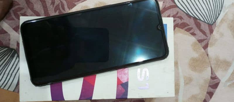 vivo S1 4 128 total original phone with box and charger 8