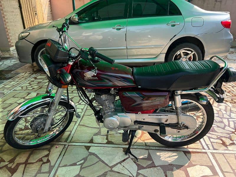 Honda 125 excellent condition 3