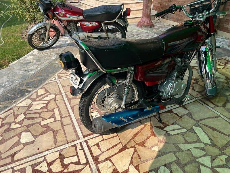 Honda 125 excellent condition 5