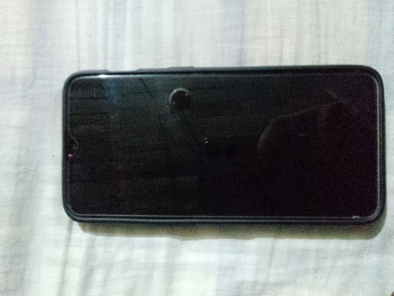 One Plus 6T 6/128 With Free 18w Charger 3