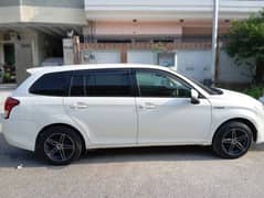 Toyota Fielder 2015