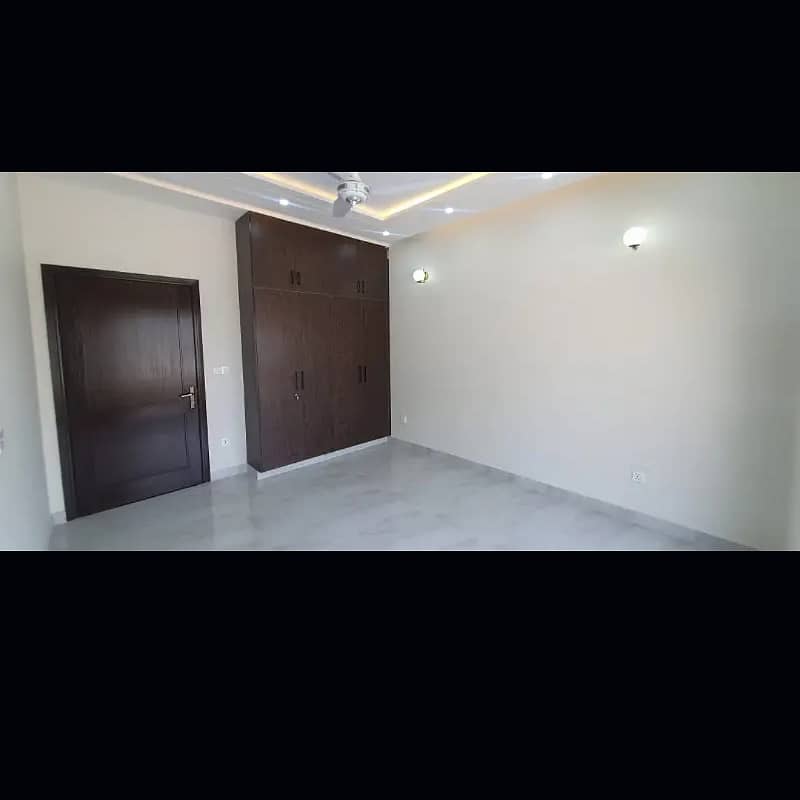 10 Marla House For Sale In Paragon City Lahore 4