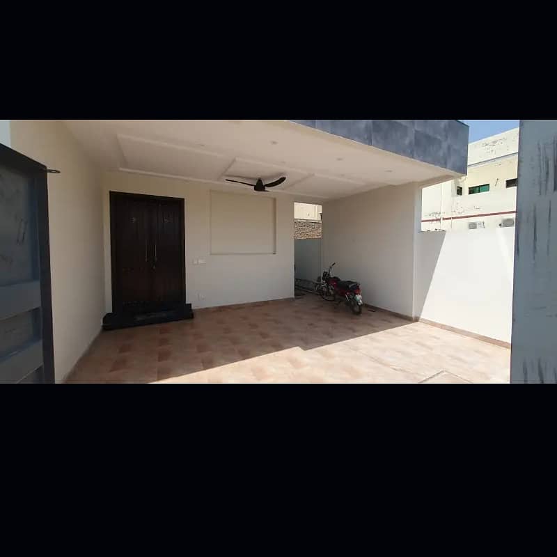 10 Marla House For Sale In Paragon City Lahore 17