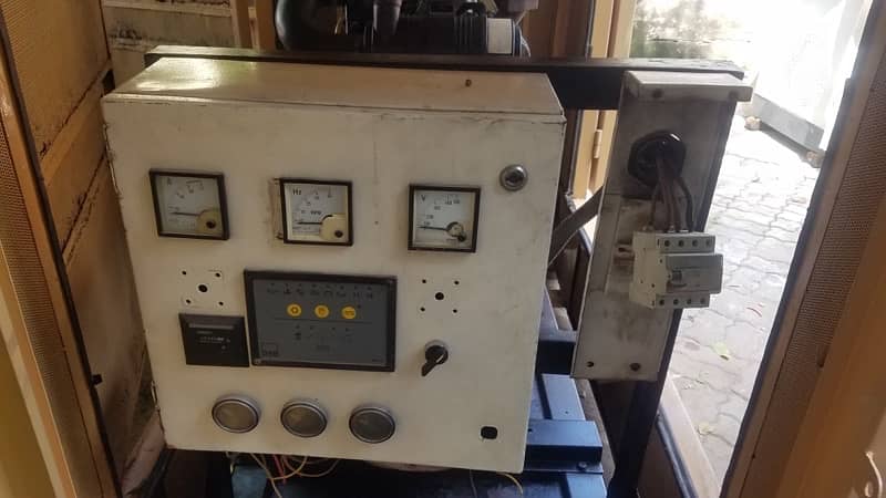 Perkins (UK) 30 KVA generator sound proof for sale good condition 6