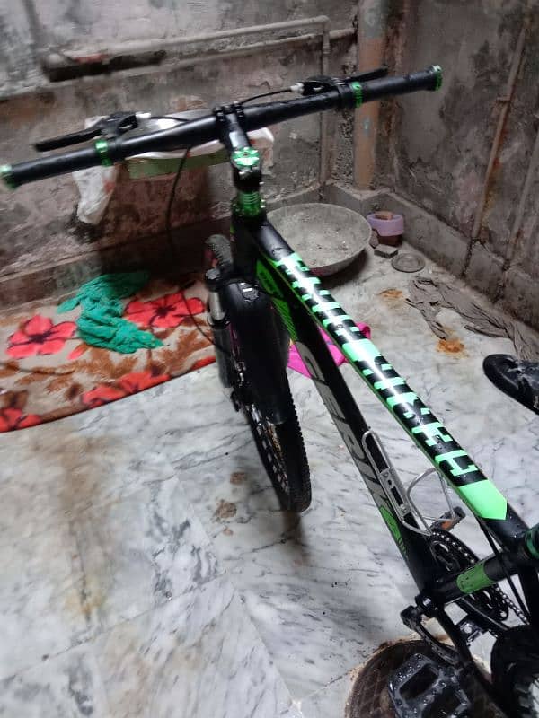 gerik bicycle hai new hai 1 month used price is negotiable 4