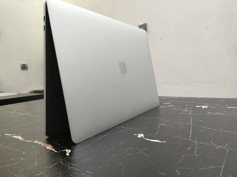 MacBook Pro 2