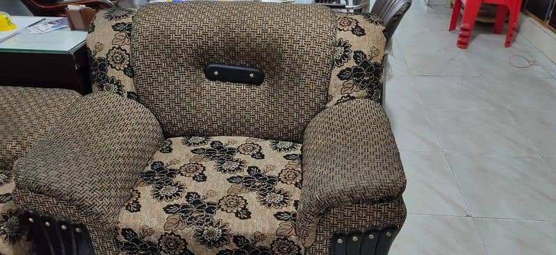 6 seater sofa set like new 1