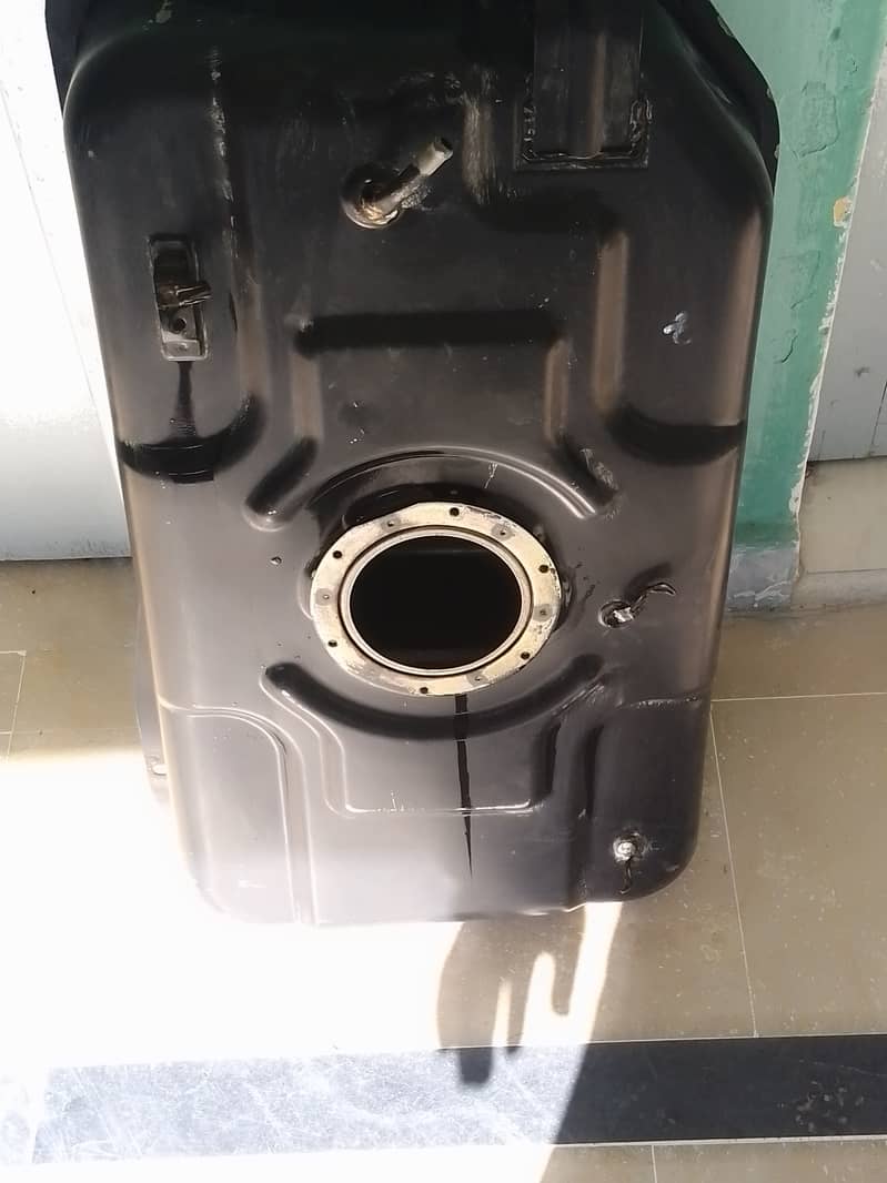 Suzuki bolan Petrol fuel tank 1