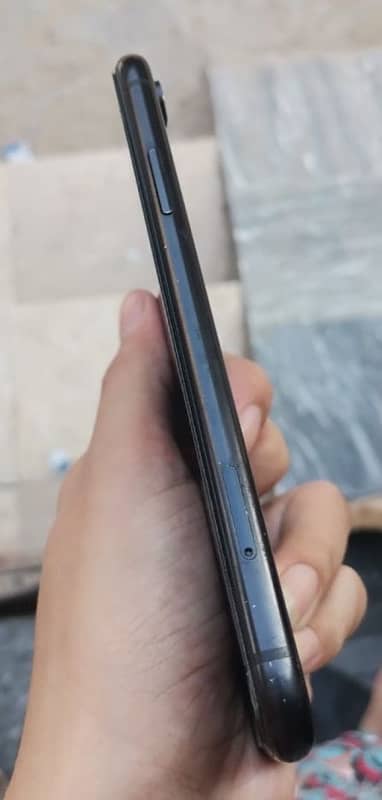 I phone XR Non PTA 128 GB 5