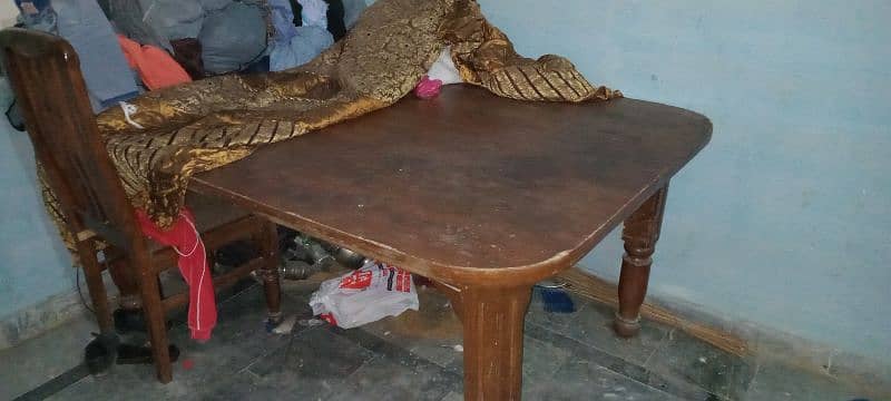 Dining Table with four chairs for sale 2