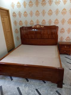 New condition Bed Set 0321//512//0593 pure wood good condition