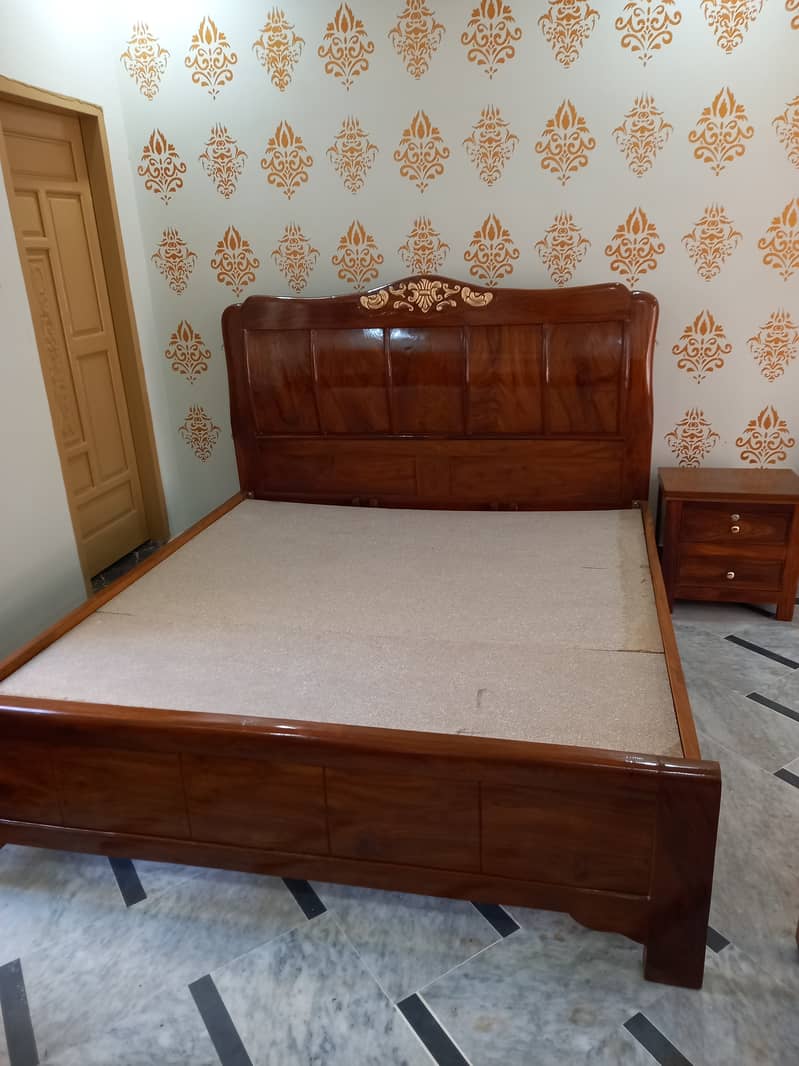 New condition Bed Set 0321//512//0593 pure wood good condition 0