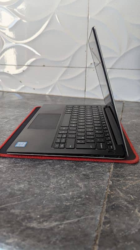 Dell XPS Core i7 8th gen very slim Laptop better than Hp 3