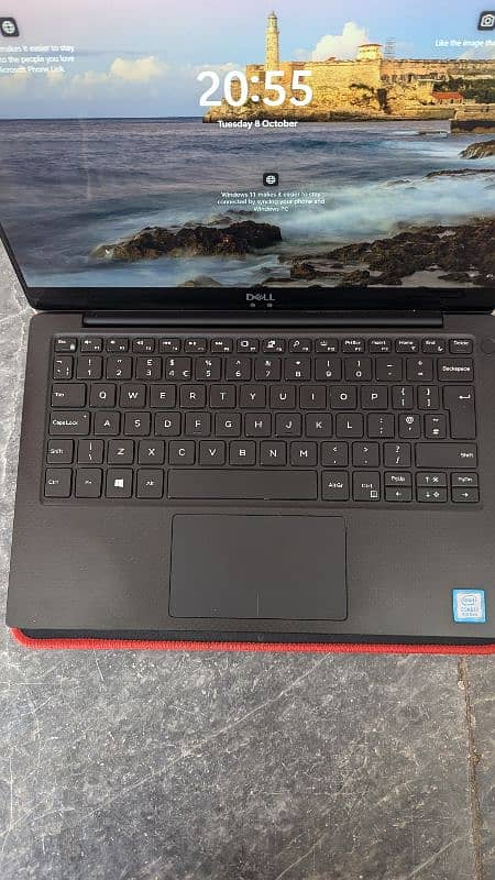 Dell XPS Core i7 8th gen very slim Laptop better than Hp 5