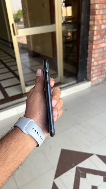 IPHONE Xr 64gb (JV) NON PTA 5