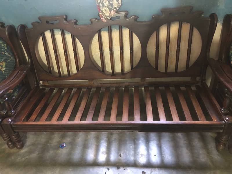 old sofa set but in good condition 3