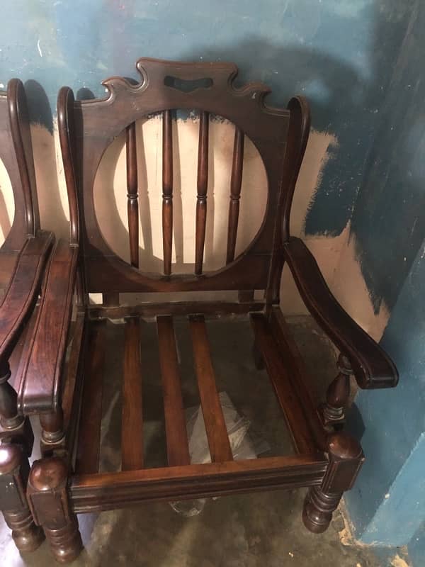 old sofa set but in good condition 5