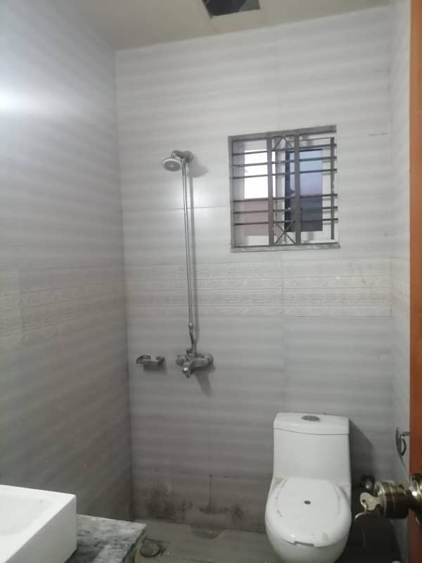 10 Bed 9 Bath House For Hostel G-10 Top Location Water Boring 13