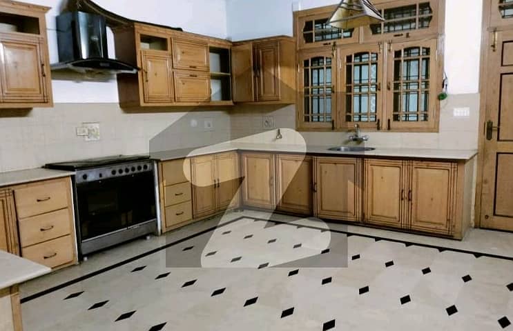 F-10/1 Size 500SQY 5 Bed 5 Bath DD TVL 2 Kitchen 4