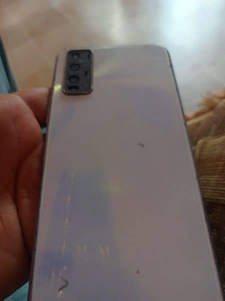 vivo y20s  4 gb 64 6