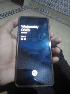 one plus 7t. (8 128) exchange possible* back corner se crack halki si 0