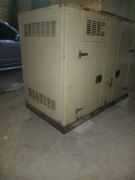 generator 25 ya 50 kv ka hai gas per 6