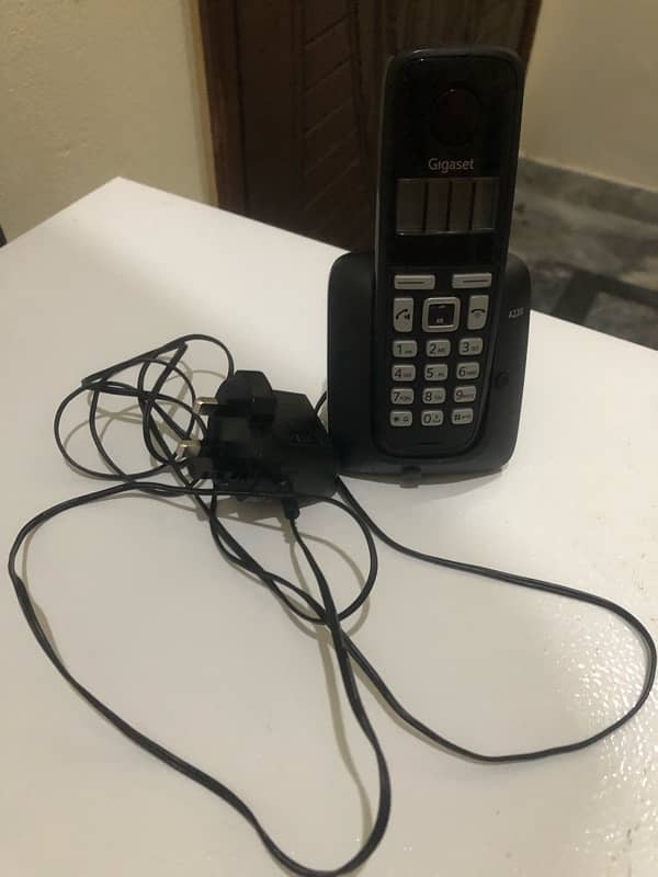 gigaset excellent condition cordless phone from Dubai 1