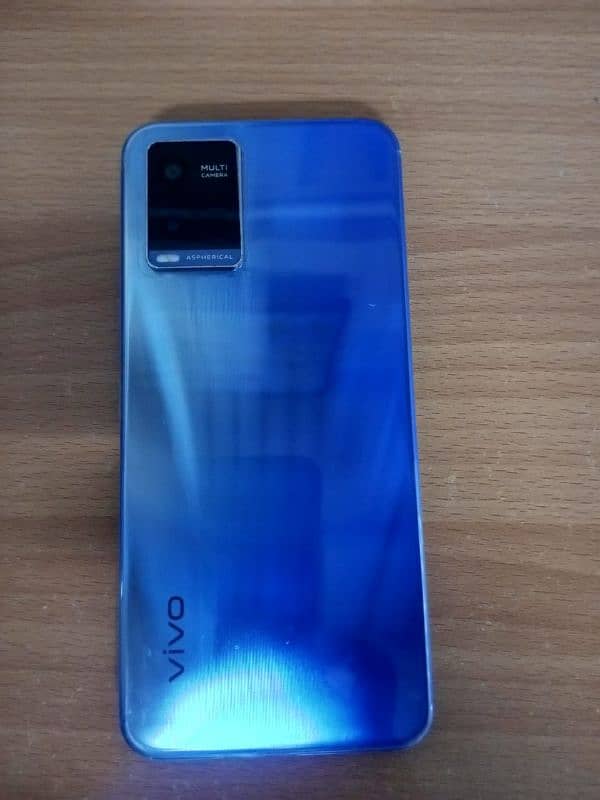 vivo y21 4+1/64 1