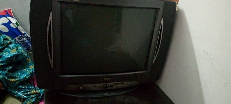 27 inches LG T. V used but still in good condition 6