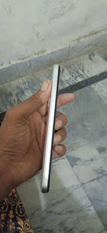 infinix note11. . . 6/128 3