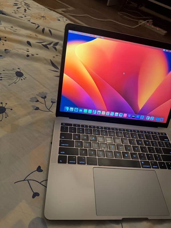 MacBook Pro 2017 in Neat & Clean Condition 3