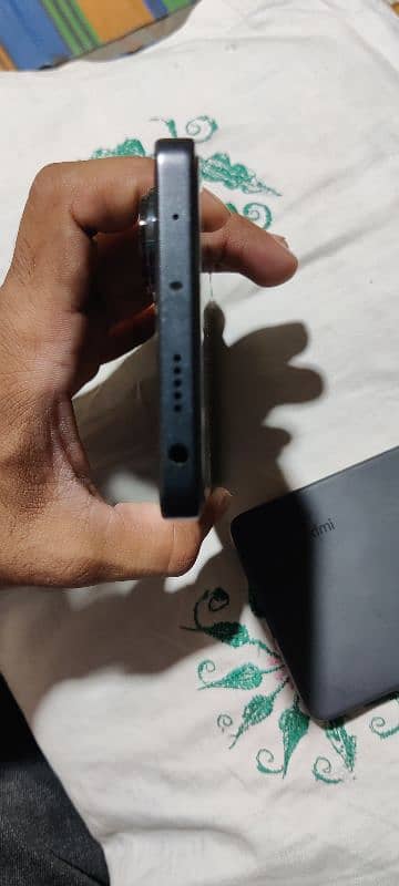 10/10 condition redmi note 13 pro 8/256 1