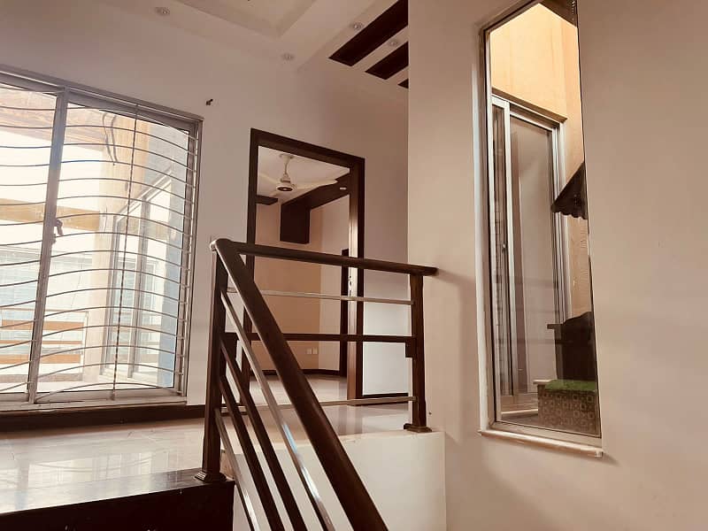 DHA LAHORE PHASE 5 10 MARLA HOUSE FOR SALE IN L BLOCK 7