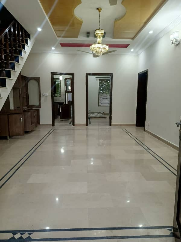 25*40 Double unit full house for rent in G-13 3