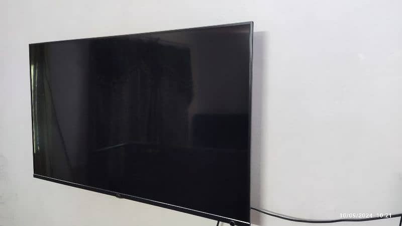 TCL 43"  Smart TV 4K UHD 7