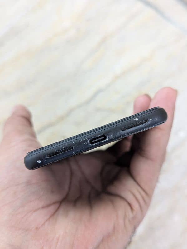 Google pixel 4xl 6gb 128gb pta approved with 2 covers 3