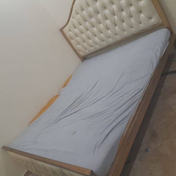 2 Beds for sale 1