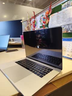 MacBook Pro 2017 15"