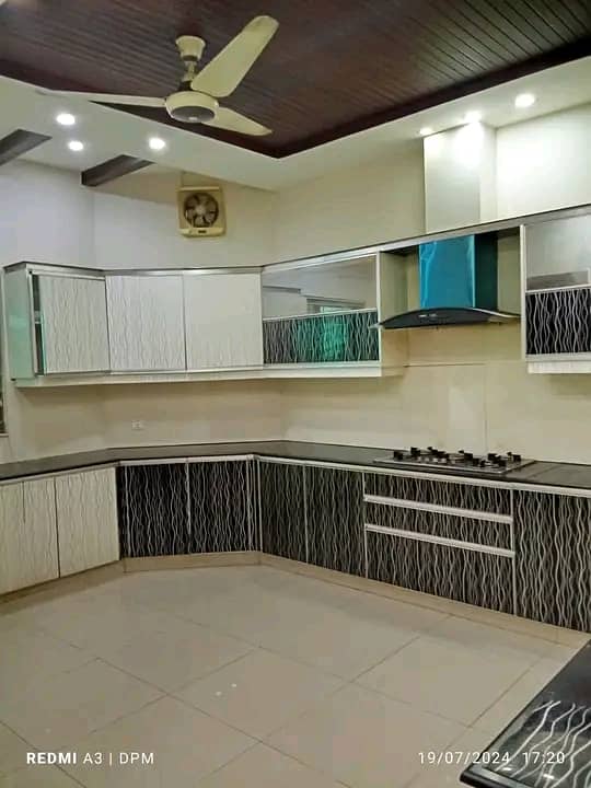 BEAUTIFUL DOUBLE UNIT HOUSE FOR RENT AVAILABLE WITH GAS SEPARATE INTERENC 7