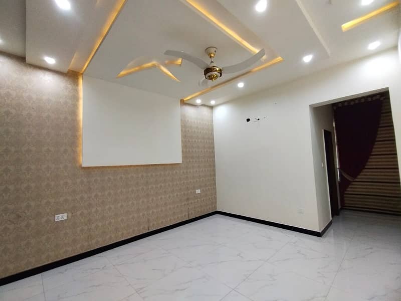 13 Marla Single Storey Good Conditioned House For SaleKhayyaban Colony No. 2 Near To Susan Road Madina Town FSD 3