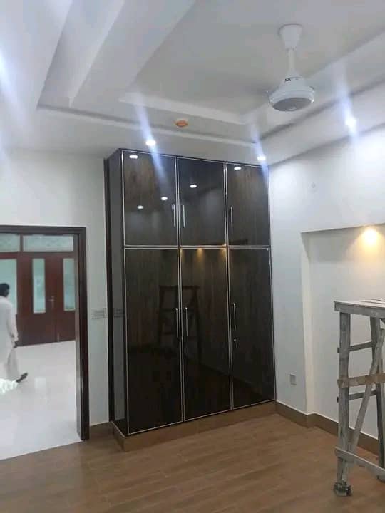 BEAUTIFUL UPPER PORTION FOR RENT AVAILABLE 6