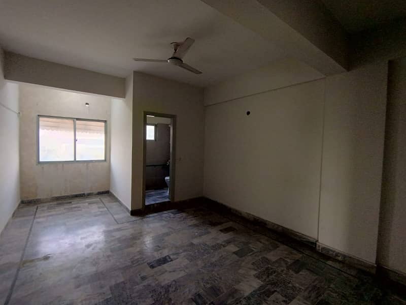 Main Double Road Located 1200 Sqft 3rd Floor Office Available On Rent 13