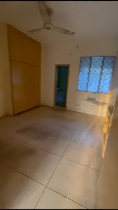 upper portion for rent in model town 2