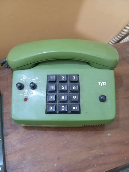 Old telephone Set 1