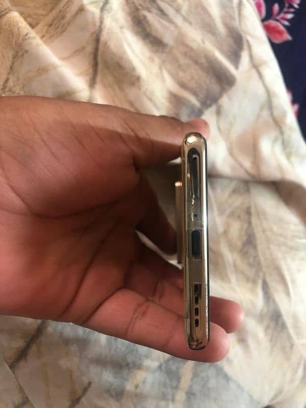 infinix note 40 Pro 3 months used with box and charging 3